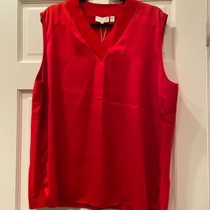 Ted Baker London V-neck sleeveless mixed media top. Size 6 (fits like 16-18 US)